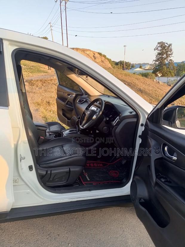 Nissan X-Trail 2016 White