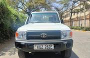 Toyota Land Cruiser 2012 White for sale