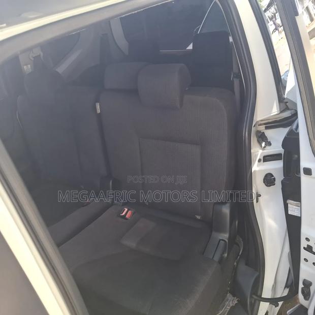 Toyota Sienta 1.5 FWD (6-seater) 2017 White