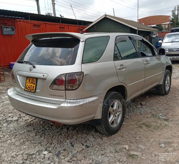 Toyota Harrier 2001 Beige