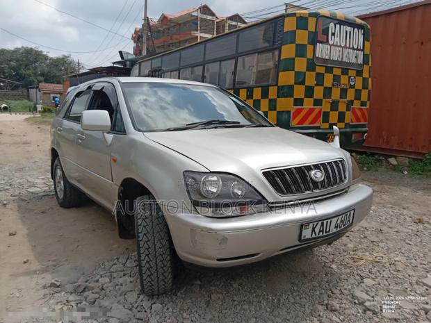 Toyota Harrier 2001 Beige