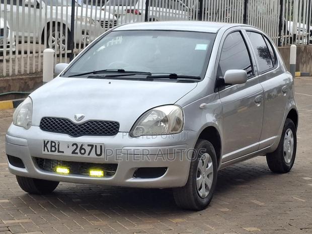 Toyota Vitz 1.0 FWD 3dr 2003 Silver