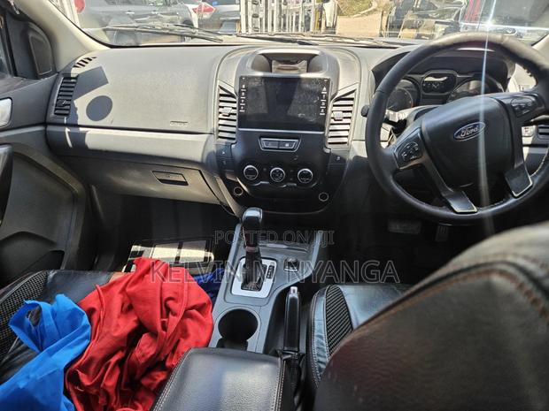 Ford Ranger Wildtrak 2011 White