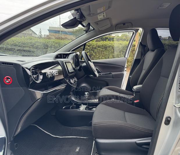 Toyota Vitz 2019 Silver
