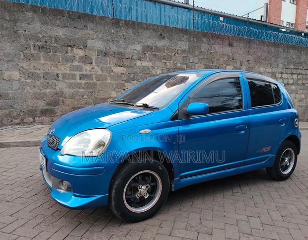 Toyota Vitz 2004 Blue