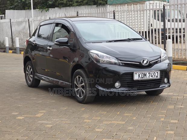 Toyota Vitz 2016 Black