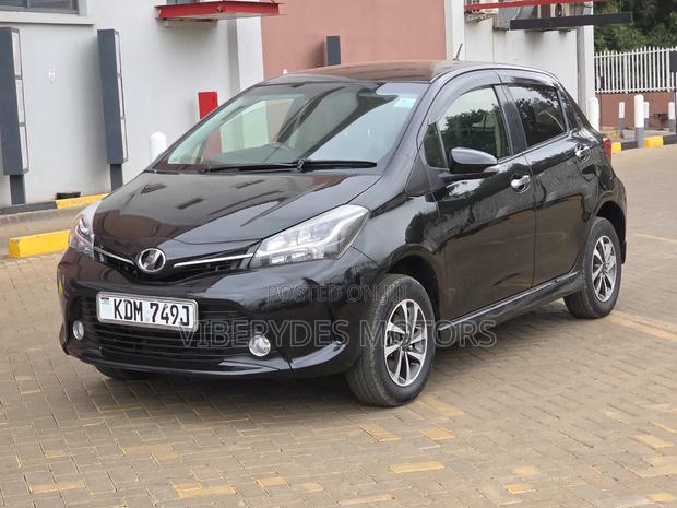 Toyota Vitz 2016 Black