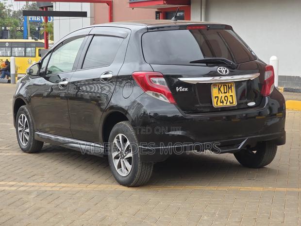 Toyota Vitz 2016 Black