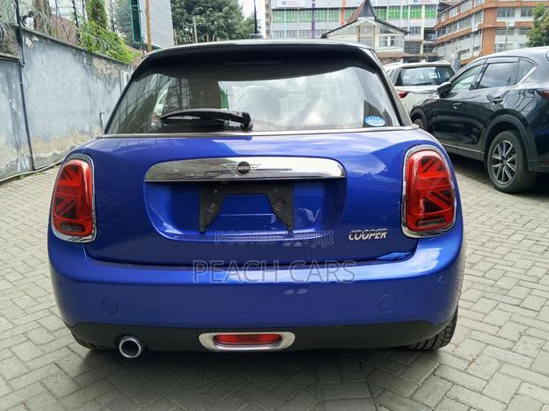 Mini Cooper 2019 Blue