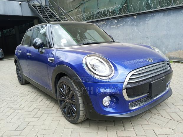 Mini Cooper 2019 Blue