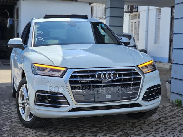 Audi Q5 2.0T Premium AWD quattro 2019 White