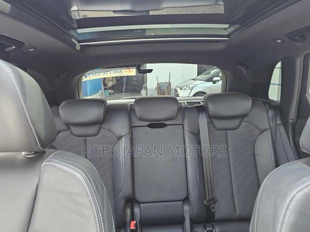 Audi Q5 2.0T Premium AWD quattro 2019 White