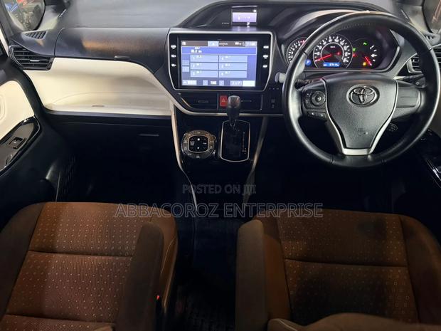 Toyota Noah 2020 White