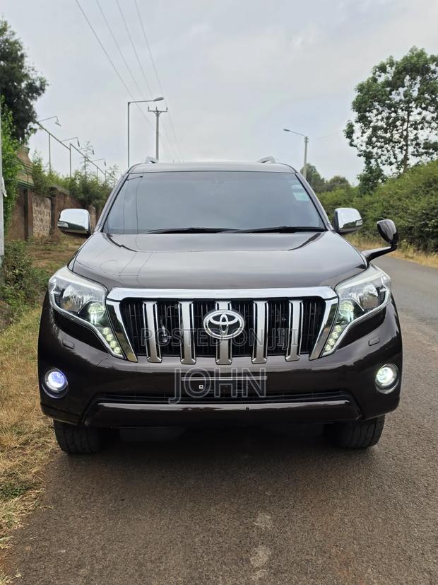 Toyota Land Cruiser Prado 2.8 2017 Burgundy