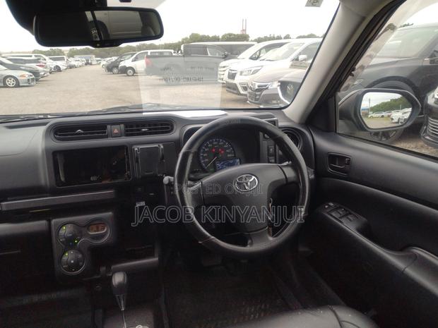 Toyota Probox 1.5 Hybrid F 2021 Black