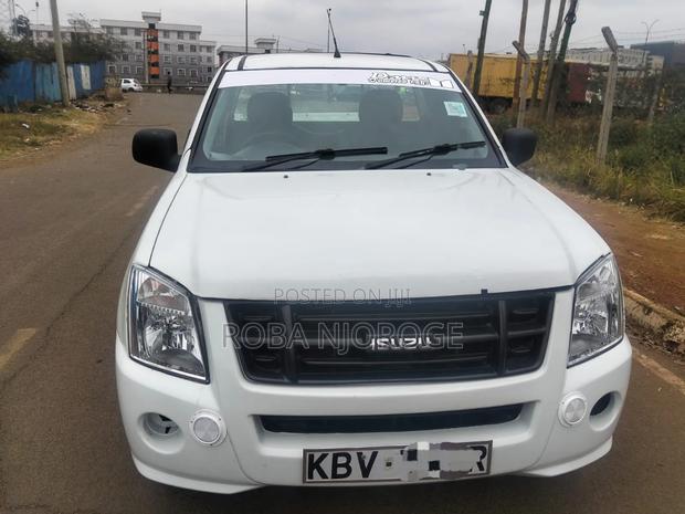Isuzu D-MAX 2010 White