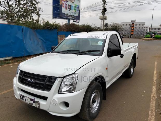 Isuzu D-MAX 2010 White