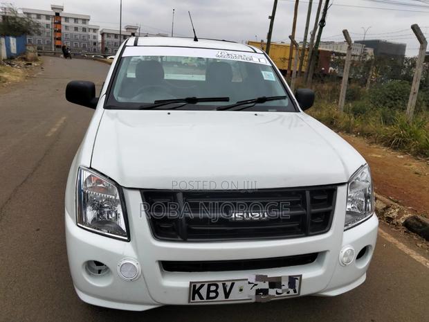 Isuzu D-MAX 2010 White
