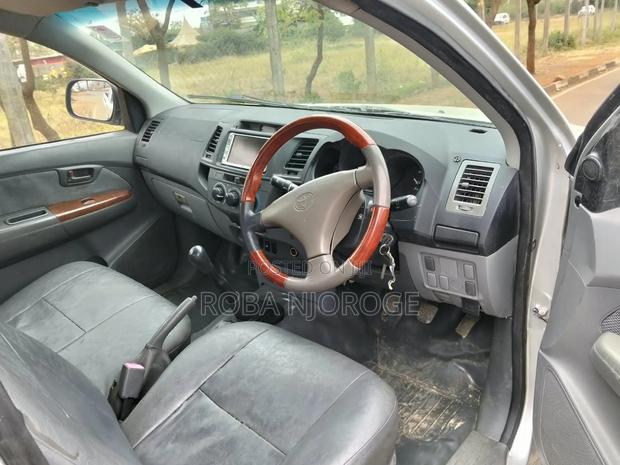 Toyota Hilux SR5 2014 Silver