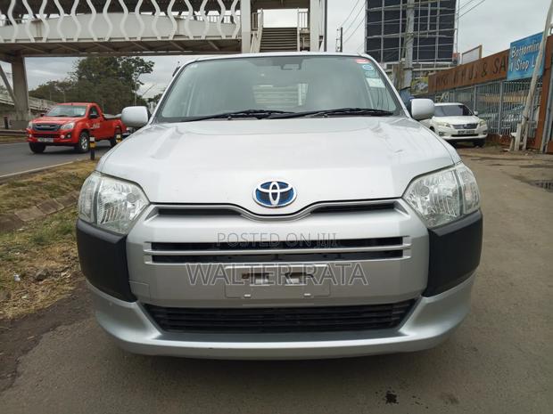 Toyota Succeed 2019 Silver