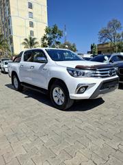 Toyota Hilux 2019 White for sale