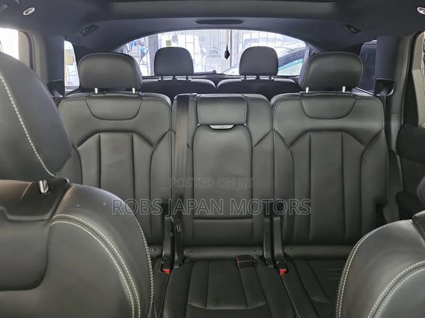Audi Q7 3.0T Premium AWD quattro 2018 Off white