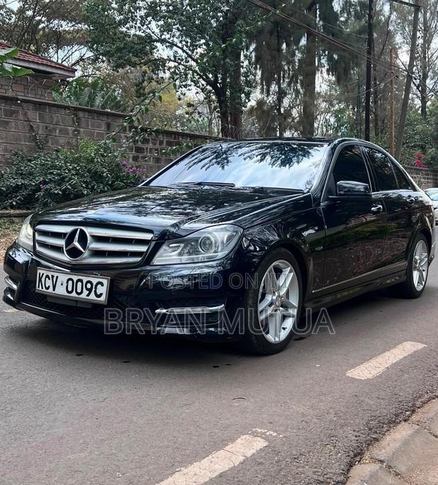 Mercedes-Benz C200 2013 Black