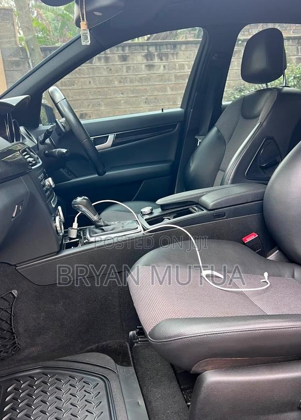 Mercedes-Benz C200 2013 Black
