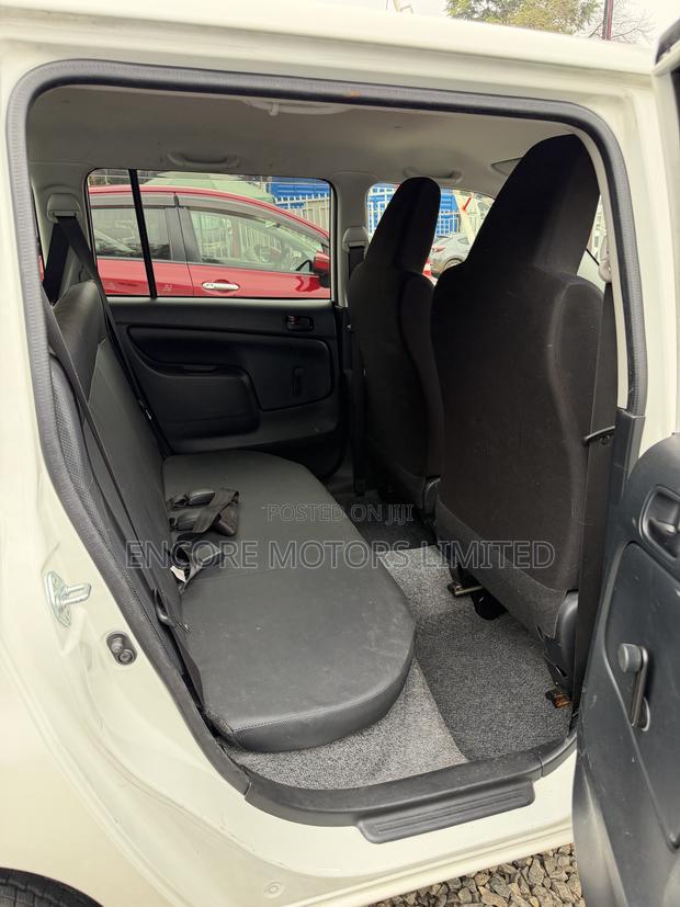 Toyota Probox 1.5 DX Comfort 4WD 2019 White
