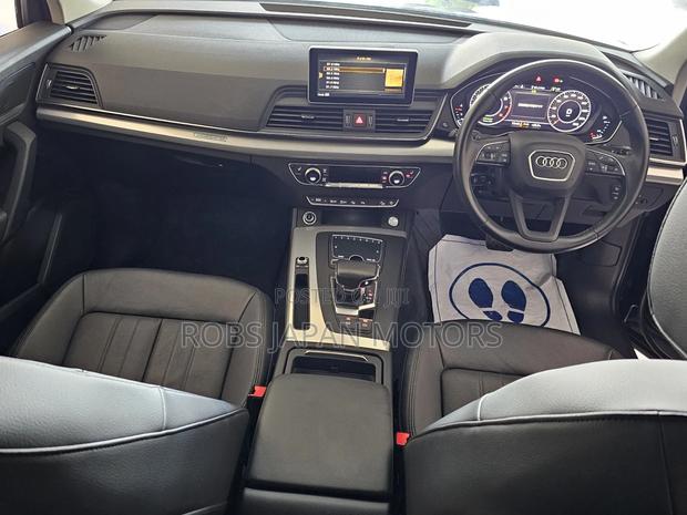 Audi Q5 2.0T Tech Premium AWD quattro 2018 Gray