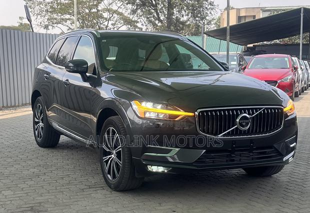 Volvo XC60 T5 Inscription AWD 2019 Green