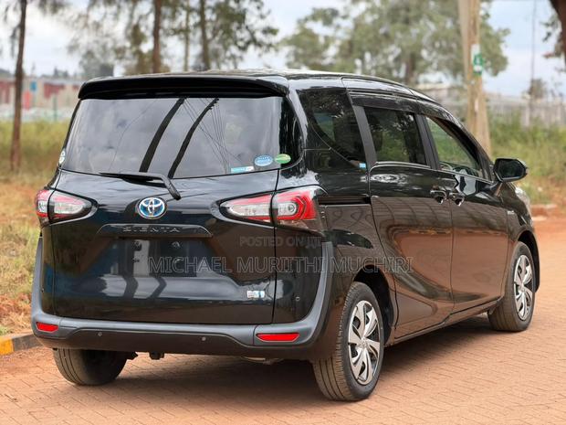 Toyota Sienta 2019 Black