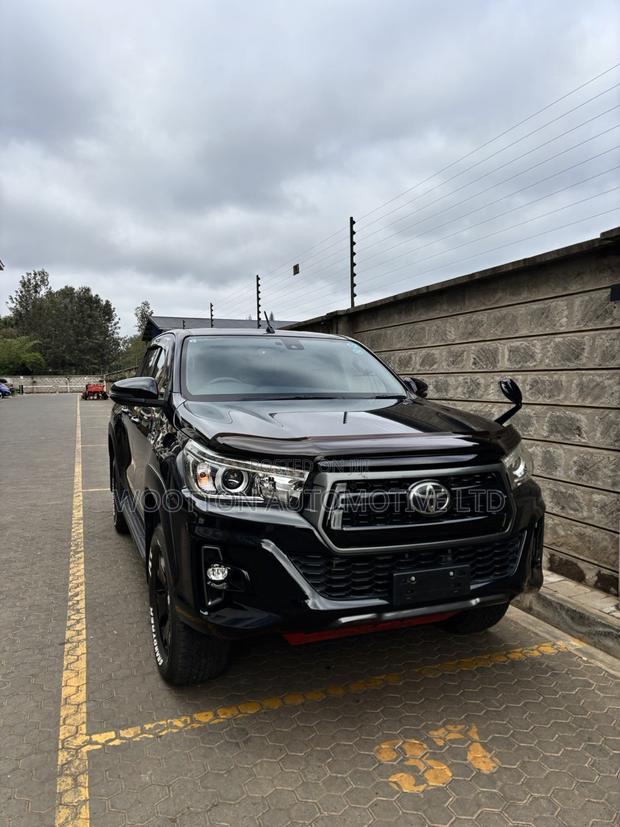 Toyota Hilux 2019 Black