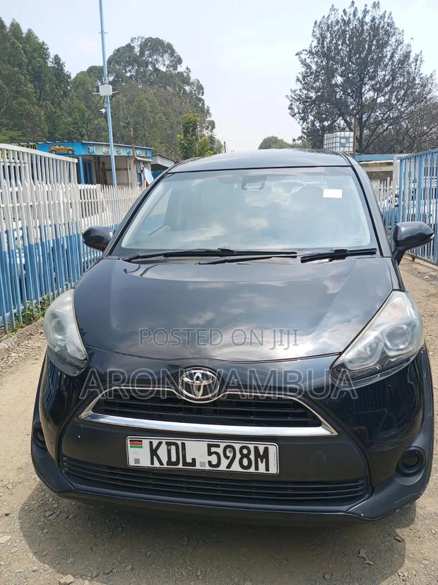 Toyota Sienta 2016 Black