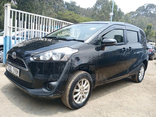 Toyota Sienta 2016 Black
