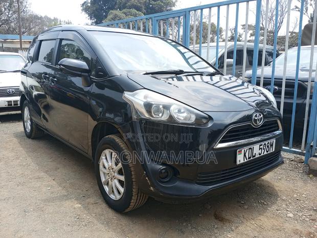 Toyota Sienta 2016 Black