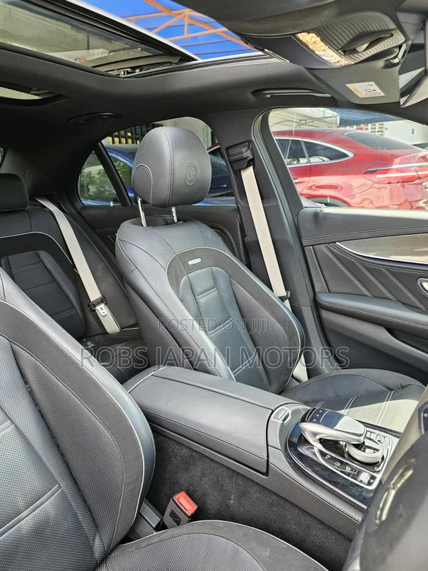Mercedes-Benz E63 2018 Off white