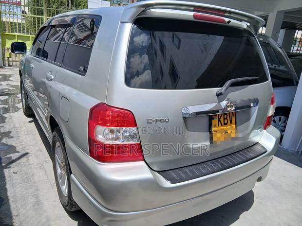 Toyota Kluger 2006 Silver