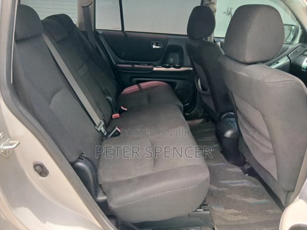 Toyota Kluger 2006 Silver