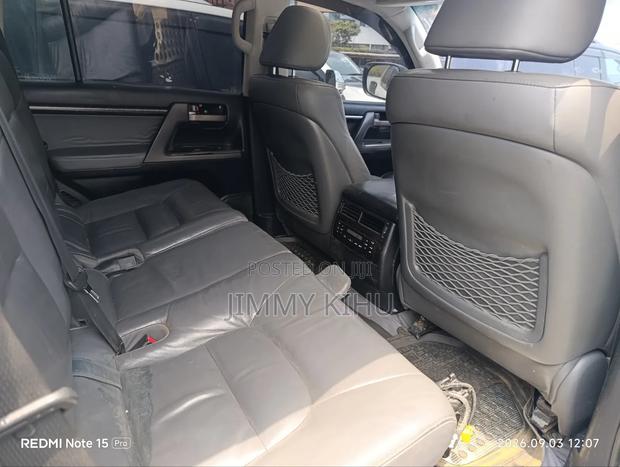 Toyota Land Cruiser 2012 Pearl