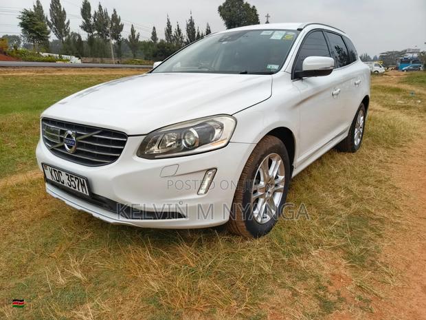 Volvo XC60 T6 AWD 2013 White