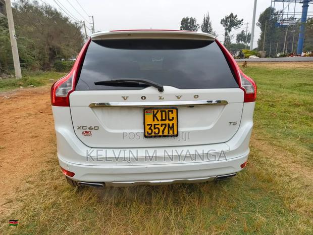 Volvo XC60 T6 AWD 2013 White
