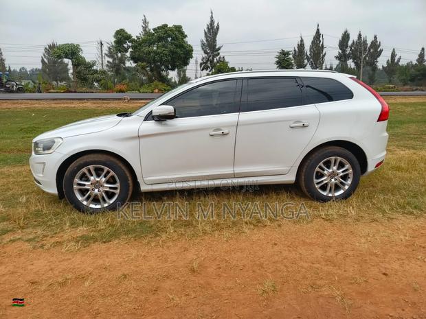 Volvo XC60 T6 AWD 2013 White