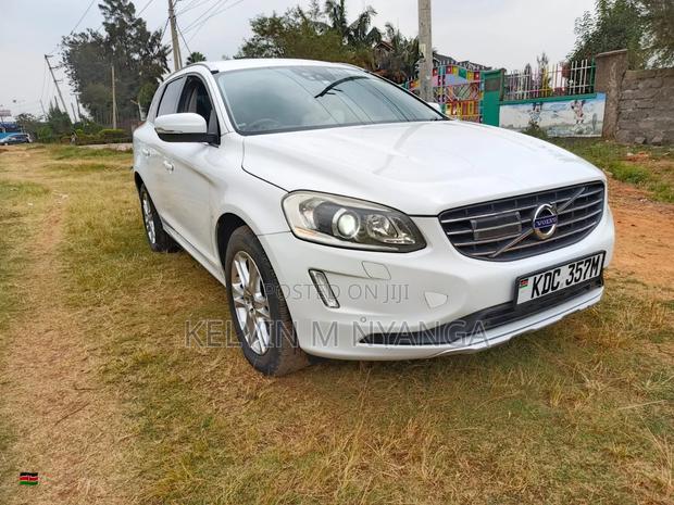 Volvo XC60 T6 AWD 2013 White