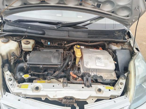 Toyota Prius 2010 Silver