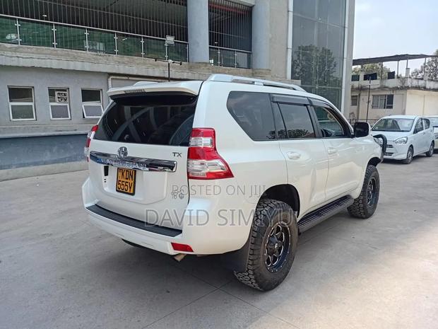 Toyota Land Cruiser Prado 2016 White