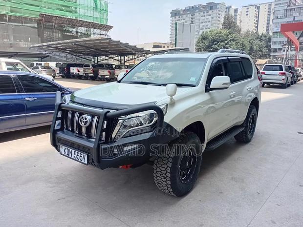 Toyota Land Cruiser Prado 2016 White