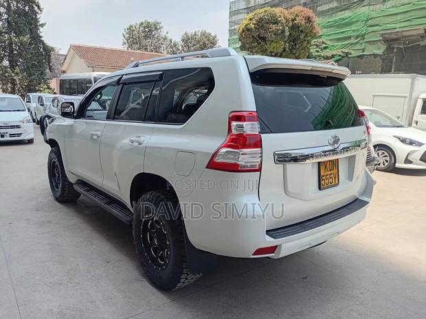 Toyota Land Cruiser Prado 2016 White