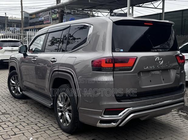 Toyota Land Cruiser LC300 2023 Brown