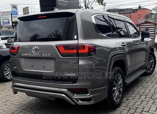 Toyota Land Cruiser LC300 2023 Brown